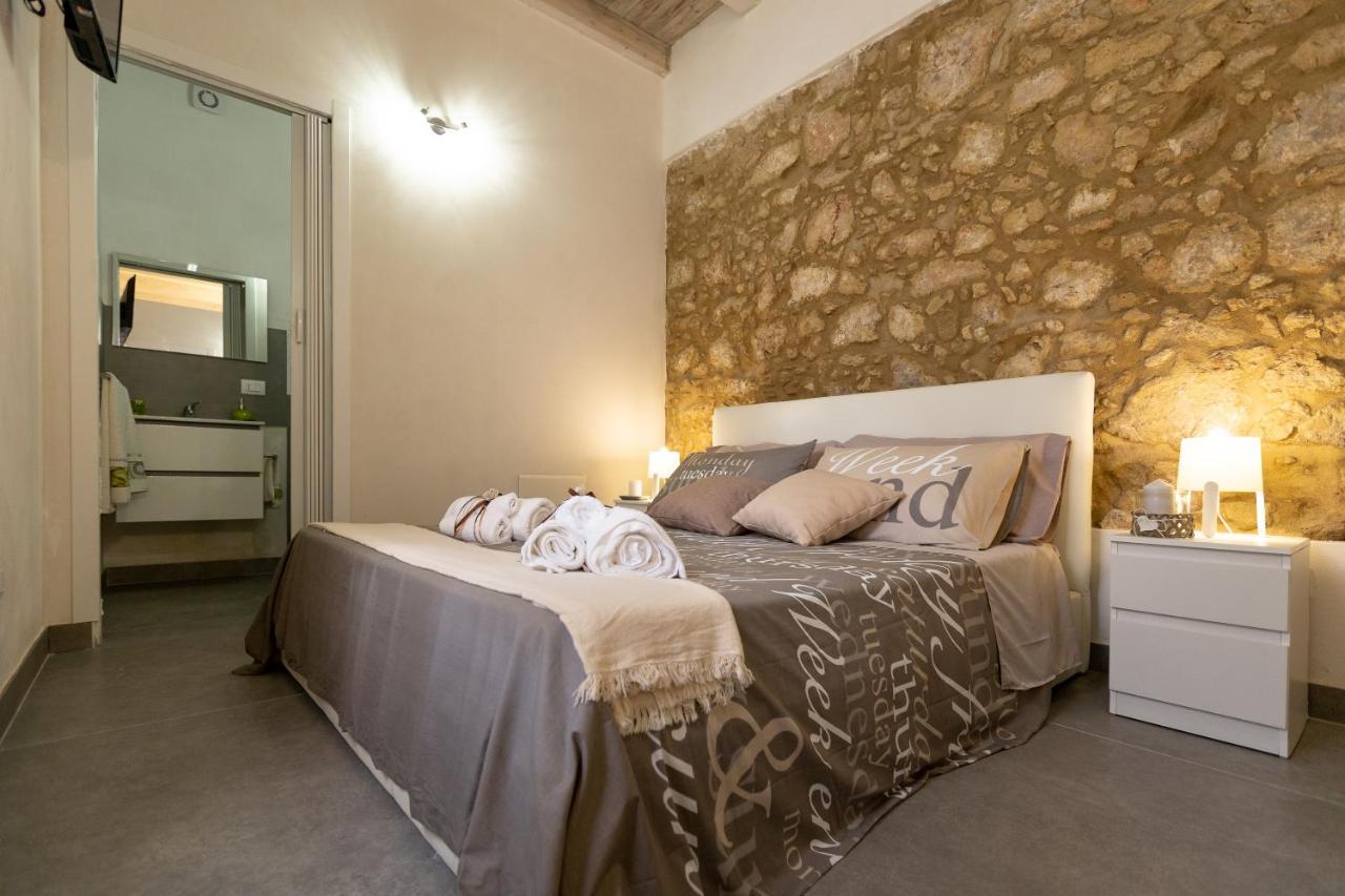 Ma-Ri House Apartment Syracuse Bagian luar foto