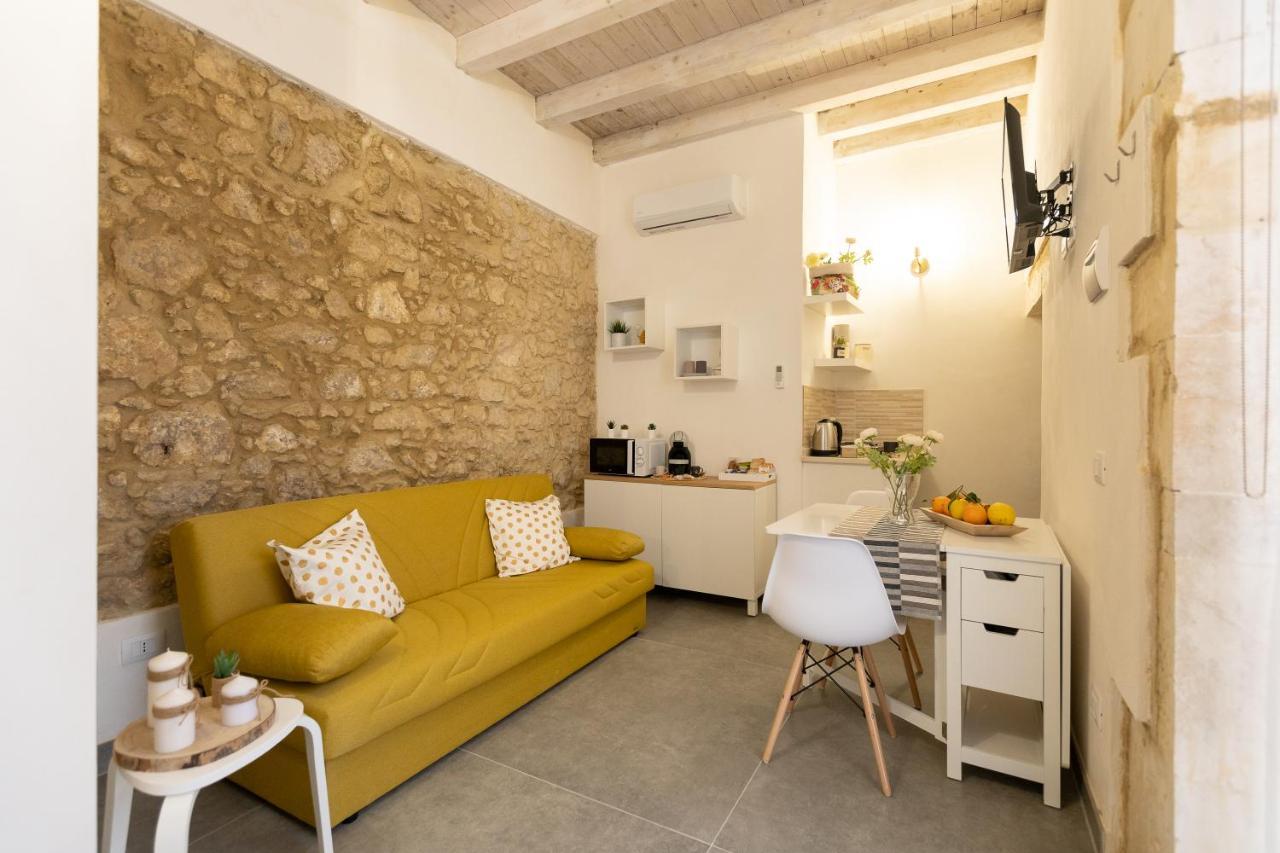 Ma-Ri House Apartment Syracuse Bagian luar foto