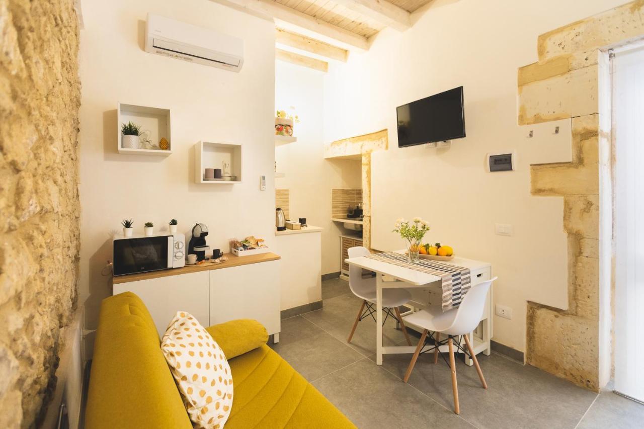 Ma-Ri House Apartment Syracuse Bagian luar foto