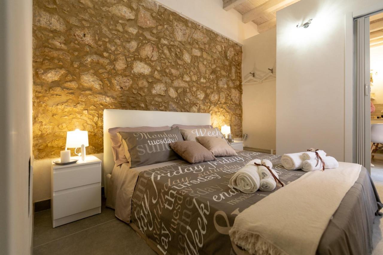 Ma-Ri House Apartment Syracuse Bagian luar foto