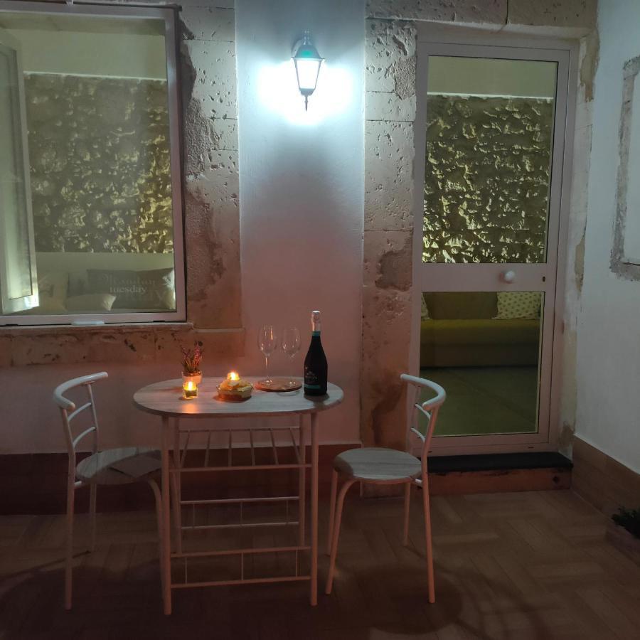 Ma-Ri House Apartment Syracuse Bagian luar foto