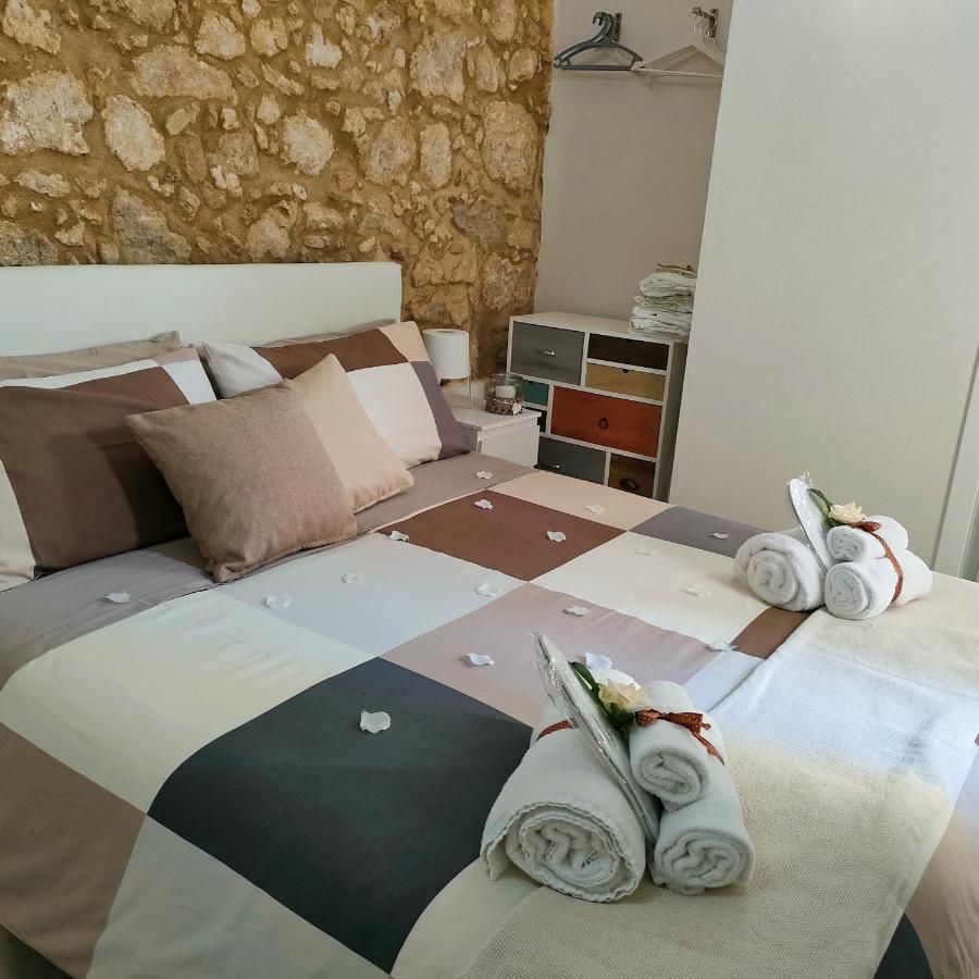 Ma-Ri House Apartment Syracuse Bagian luar foto